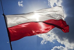 Flaga i hymn na nowo? Rząd chce korekty przepisów dot. symboli narodowych-37971