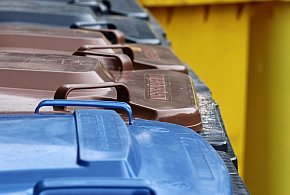 Fioletowe worki na odpady. Oto, co powinno tam trafiać-39108