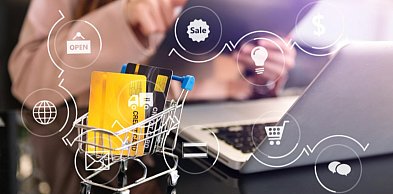 Skuteczne wdrożenia e-commerce: Jak uniknąć błędów i zbudować platformę, która zar