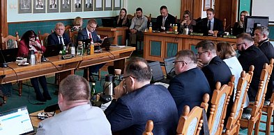 NA ŻYWO: Zmiany w budżecie i programie naprawczym - dziś sesja w mieście-38359