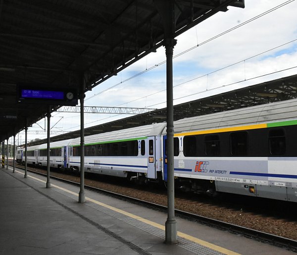 Specjalna oferta Intercity. Nauczyciele i studenci pojadą pociągiem za złotówkę-38349