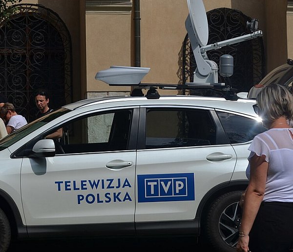 Zmiany w Telewizji Polskiej. Te kanały mogą przejść do historii-38382