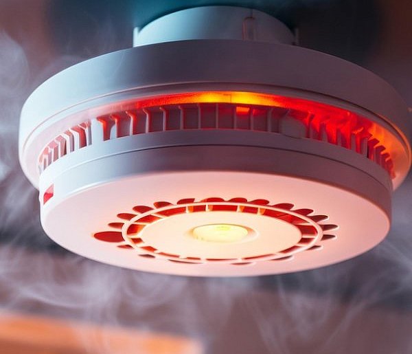 Rewolucja w przepisach pożarowych. Nowe obowiązki dla właścicieli domów i firm-38672